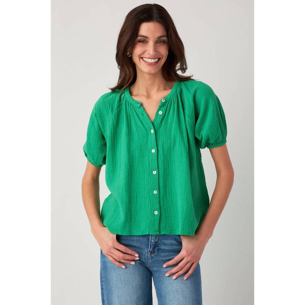 NEW ELAN gauze short sleeve top in green